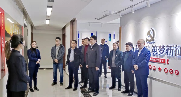 罗太忠一行到徽盐地产集团调研领导工作