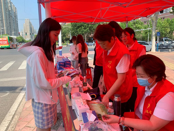 助力学子圆梦，践行国企担任  安徽非凡国际地产集团组织爱心助考公益活动